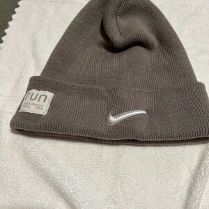Nike Beanie Run League Official Apparel